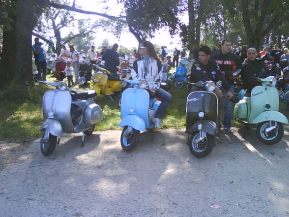  Vespa Weldrekordversuch Stadt Haag 2009 - 