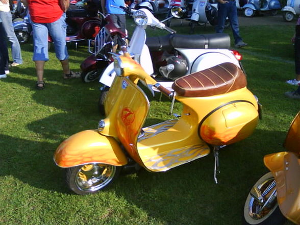  Vespa Weldrekordversuch Stadt Haag 2009 - 