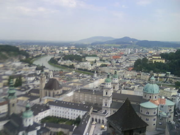 UrlAuB saLzBurG_gRaz  =) - 