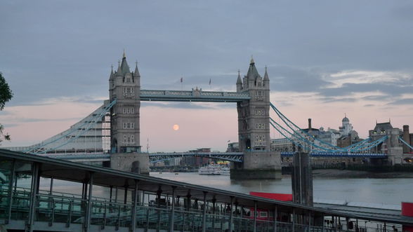 Tower Bridge and Tower of London - 