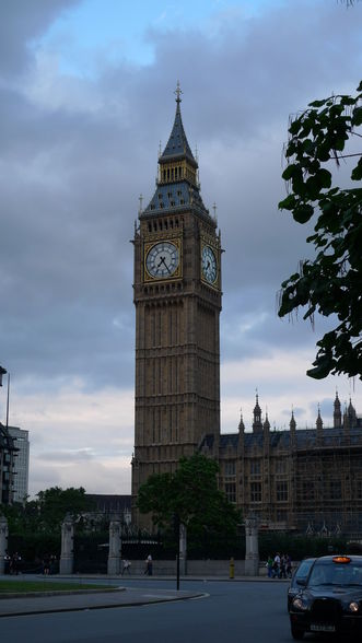 Big Ben and Houses of Parliament - 