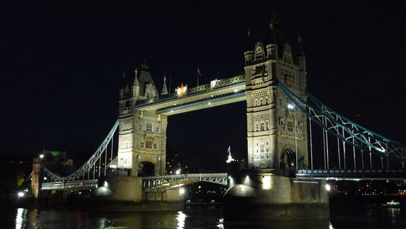 Tower Bridge and Tower of London - 