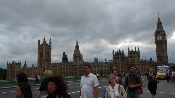 Big Ben and Houses of Parliament - 