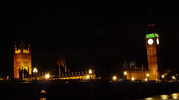 Big Ben and Houses of Parliament - 