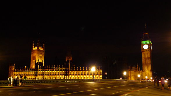 Big Ben and Houses of Parliament - 