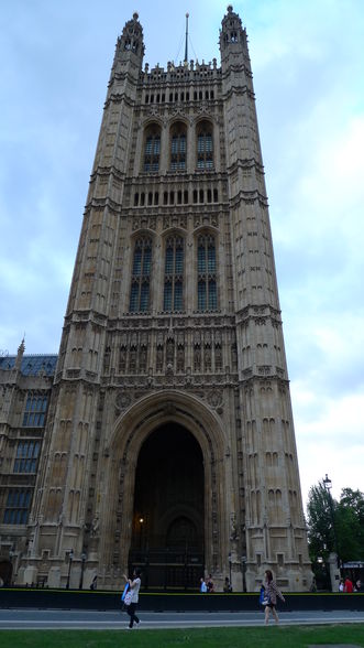 Big Ben and Houses of Parliament - 