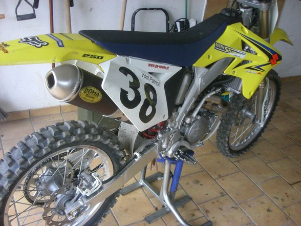 Motocross, Moped- es geht um ois ba uns - 