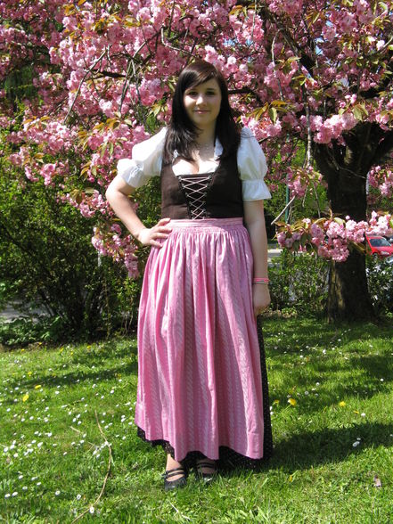 Dirndl fotos xD x3 x3 - 