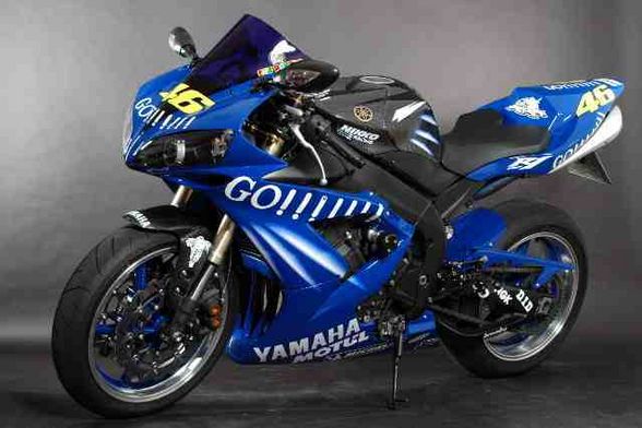 Yamaha r1..tzr..rossis bike - 