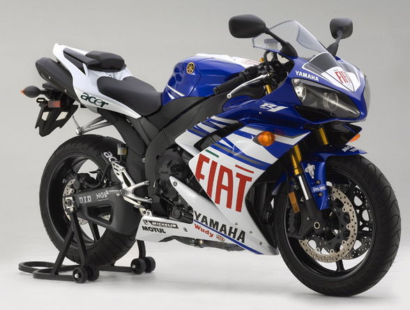 Yamaha r1..tzr..rossis bike - 