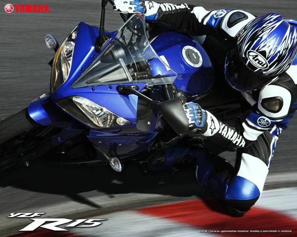 Yamaha r1..tzr..rossis bike - 