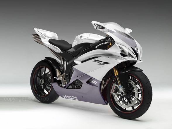 Yamaha r1..tzr..rossis bike - 