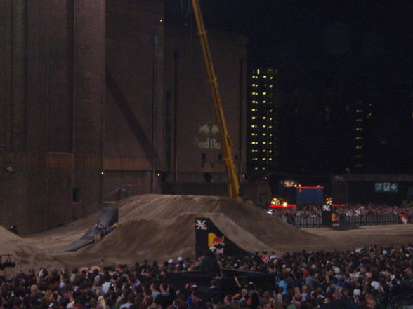 red bull X-fihgters (london) - 