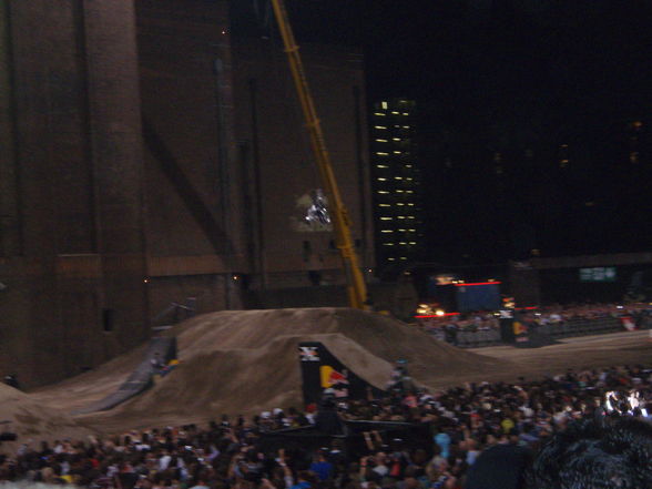 red bull X-fihgters (london) - 