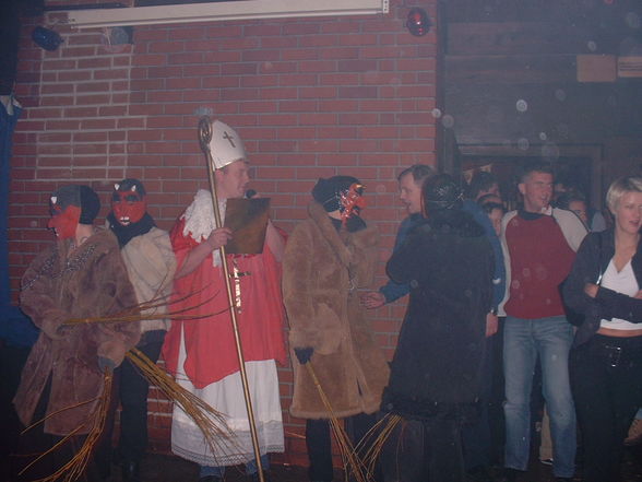 Krampuskränzchen beim berges - 