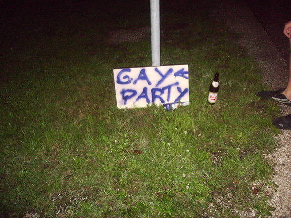 GAY PARTY - 