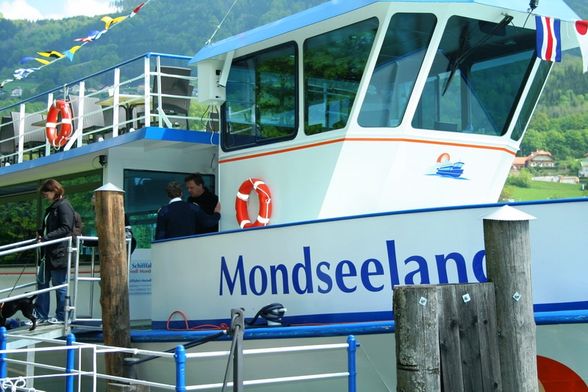 SCHIFF MONDSEELAND 3 MAI 09 - 