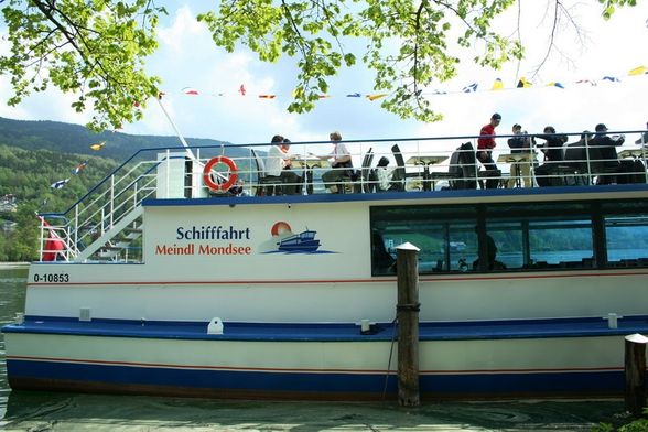 SCHIFF MONDSEELAND 3 MAI 09 - 