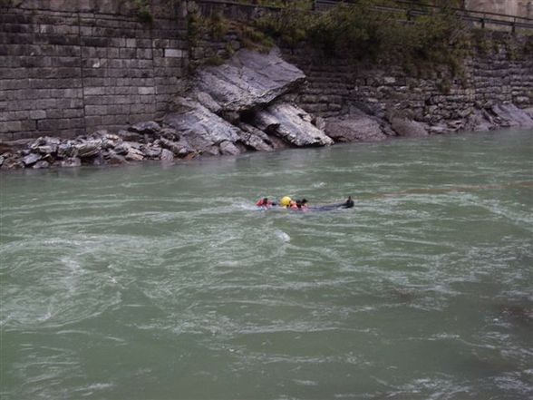 Fließwasser Rettungsschwimmer Ausbildung - 