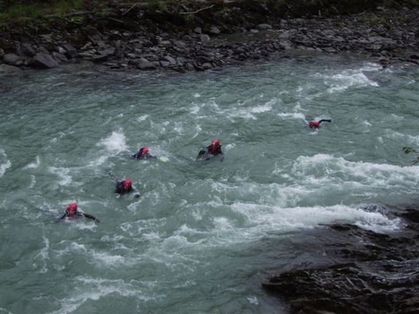 Fließwasser Rettungsschwimmer Ausbildung - 