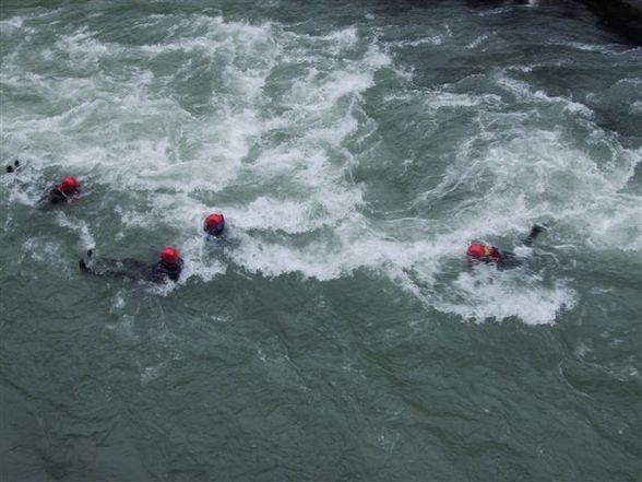 Fließwasser Rettungsschwimmer Ausbildung - 