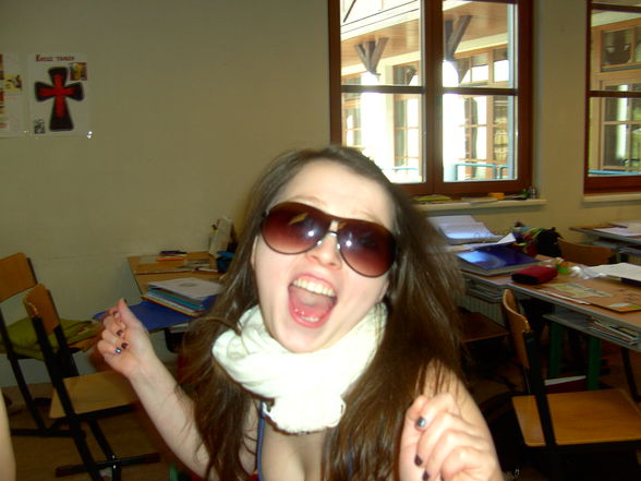 crazy day in the schule =) - 