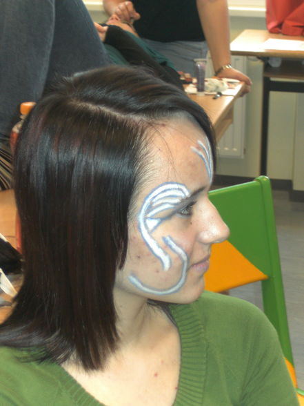 fAscHiNg iN dEr sChuLe - 