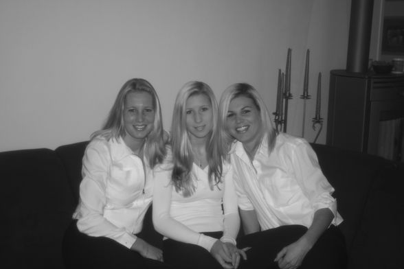 3 Mädl Haus(Barbara,Claudia & Katharina) - 