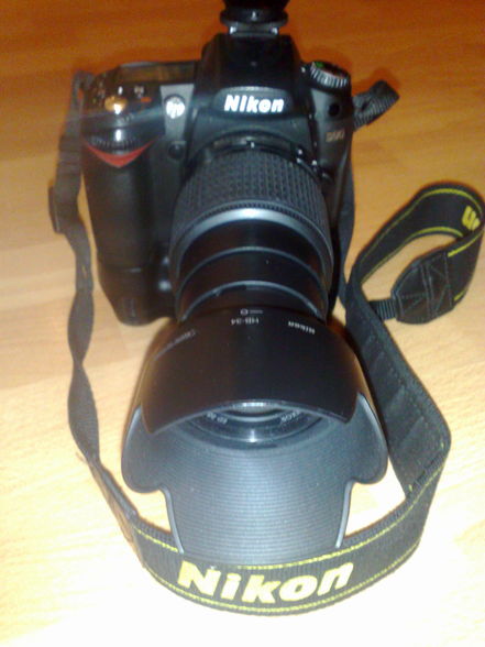 Nikon D 90 - 