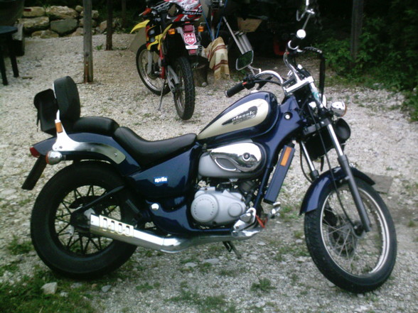 Mei Moped - 