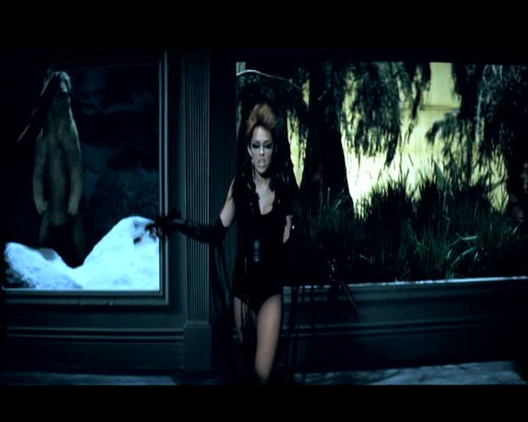 miley can't be tamed - 