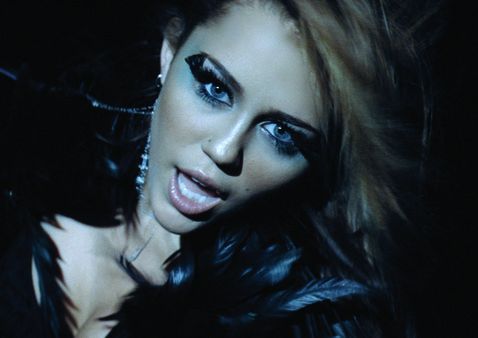 miley can't be tamed - 