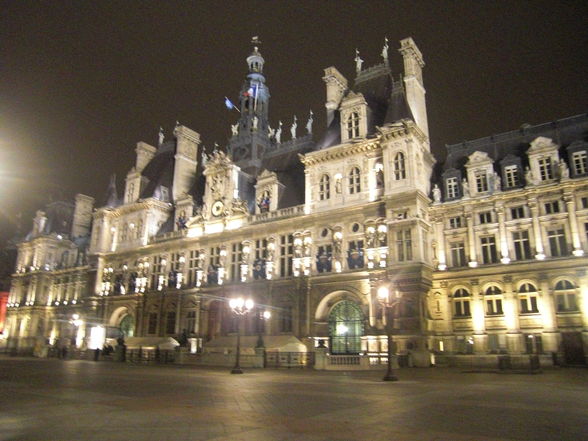 Paris By Night - 