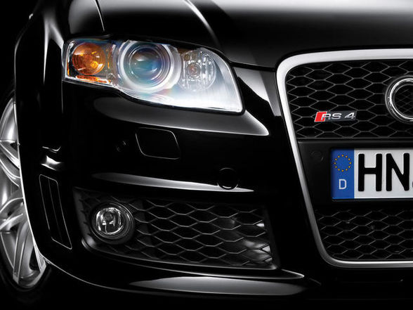 AUDI - 
