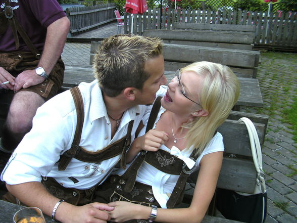 ... LEDERHOSENTREFF ... - 