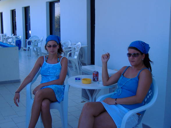 CHICAS ON TOUR IN FALIRAKI!!!!!! - 