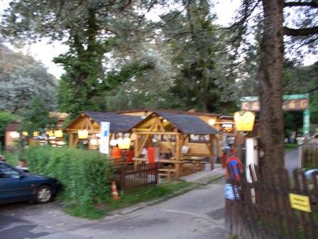 Der Campingplatz und unser Lokal.... - 