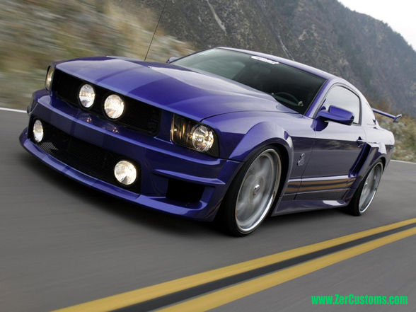 Ford Mustang - 