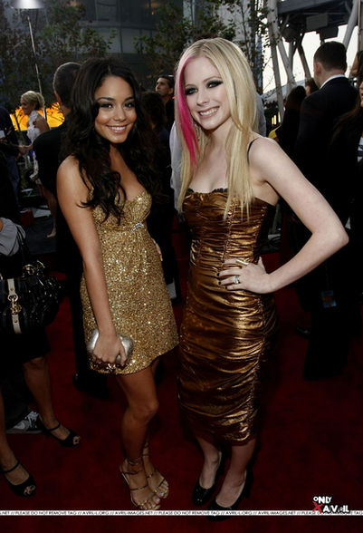 Vanessa Hudgens und Avril Lavigne - 