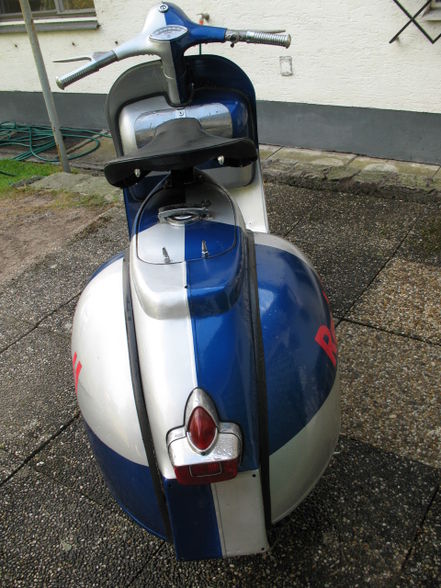 Auto und Vespa!!! - 