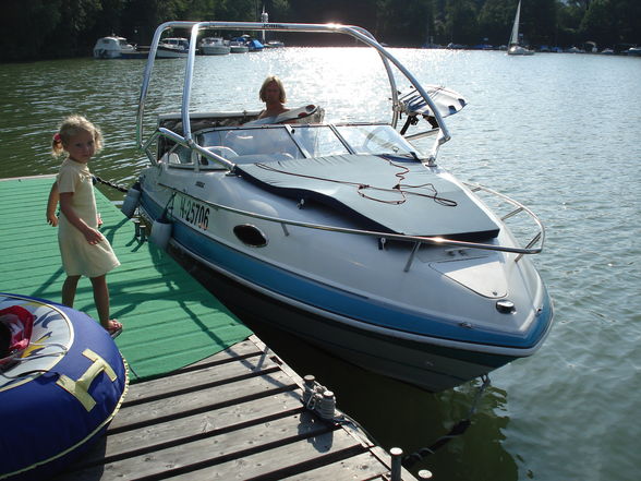 Boot fahren auf der Donau bei (Ybbs) - 