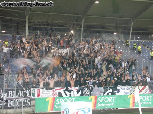 SK Puntigamer Sturm Graz * - LASK Linz  - 