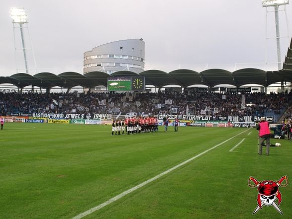 SK Puntigamer Sturm Graz * - LASK Linz  - 