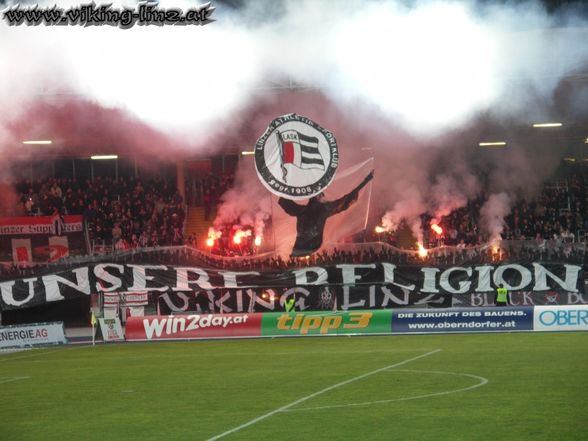 LASK Linz - SK Puntigamer Sturm Graz *  - 