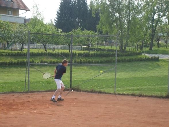 TENNIS - 