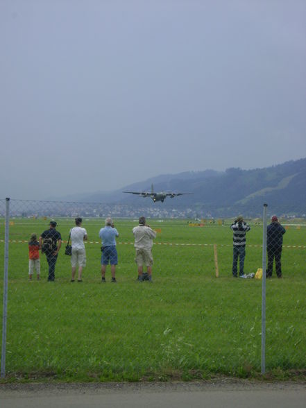 AirPower 09 - 