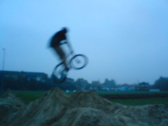 Dirt Jumping in ST.PETER/AU - 