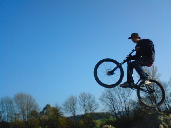 Dirt Jumping in ST.PETER/AU - 