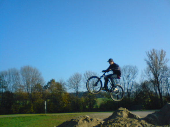 Dirt Jumping in ST.PETER/AU - 