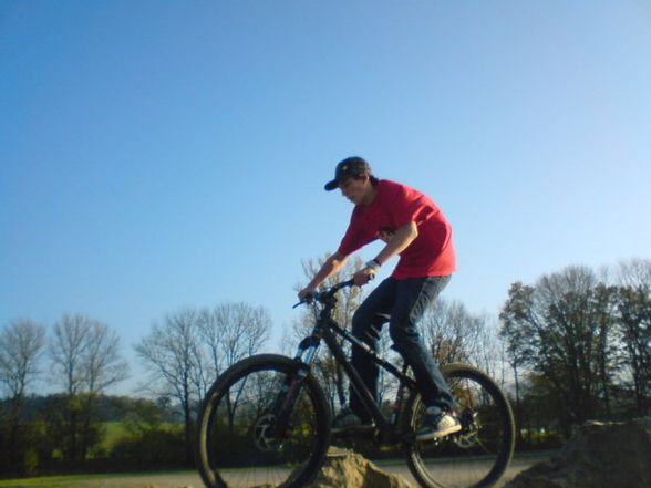 Dirt Jumping in ST.PETER/AU - 